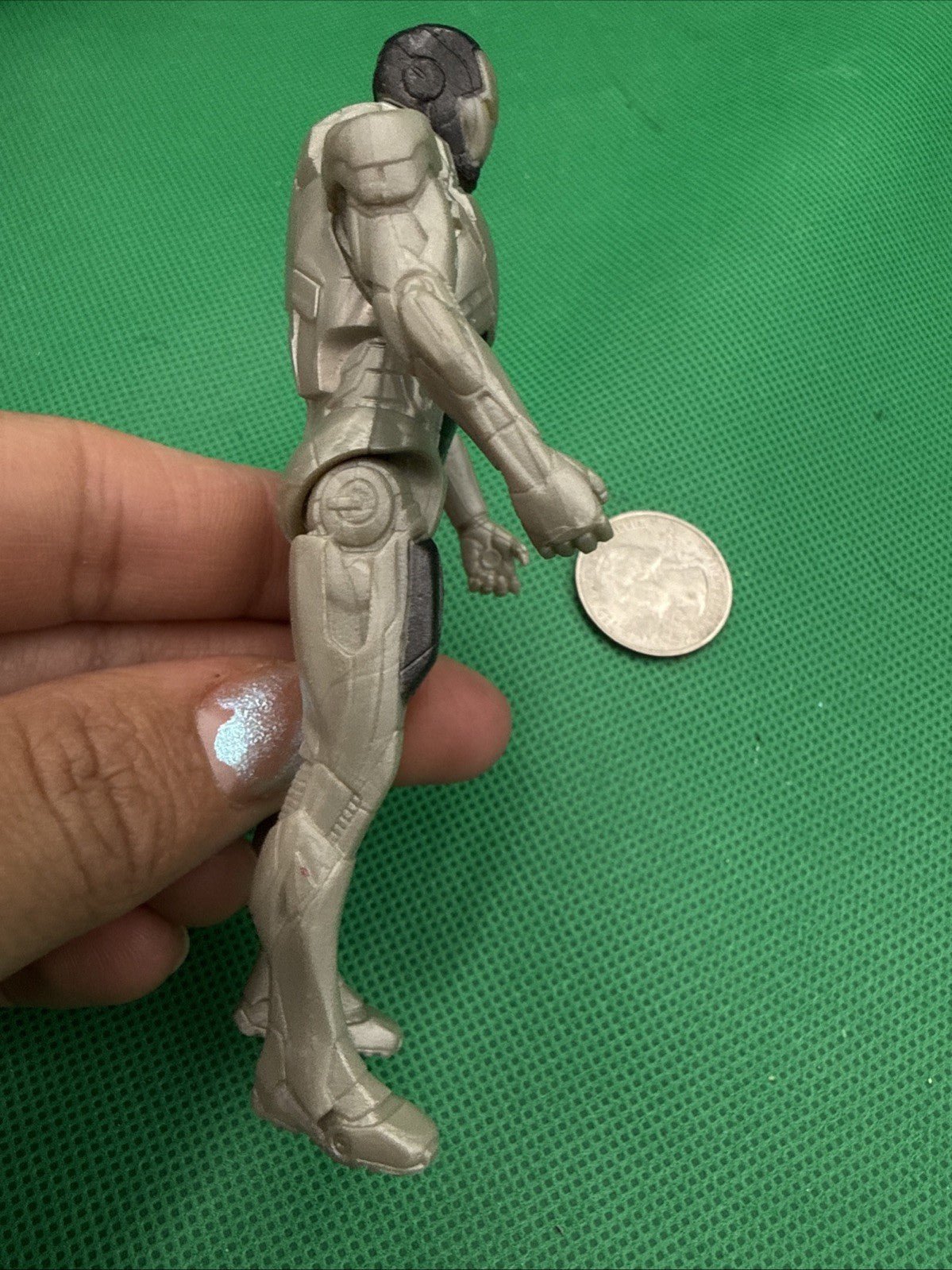 2011 Hasbro Iron Man Action Figure Gray Avengers - toyscardscomics