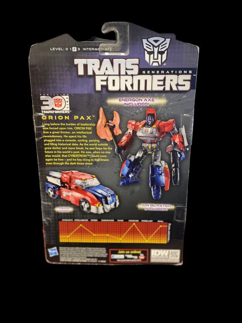 2012 - Transformers Orion Pax with Comic Book MOC - toyscardscomics