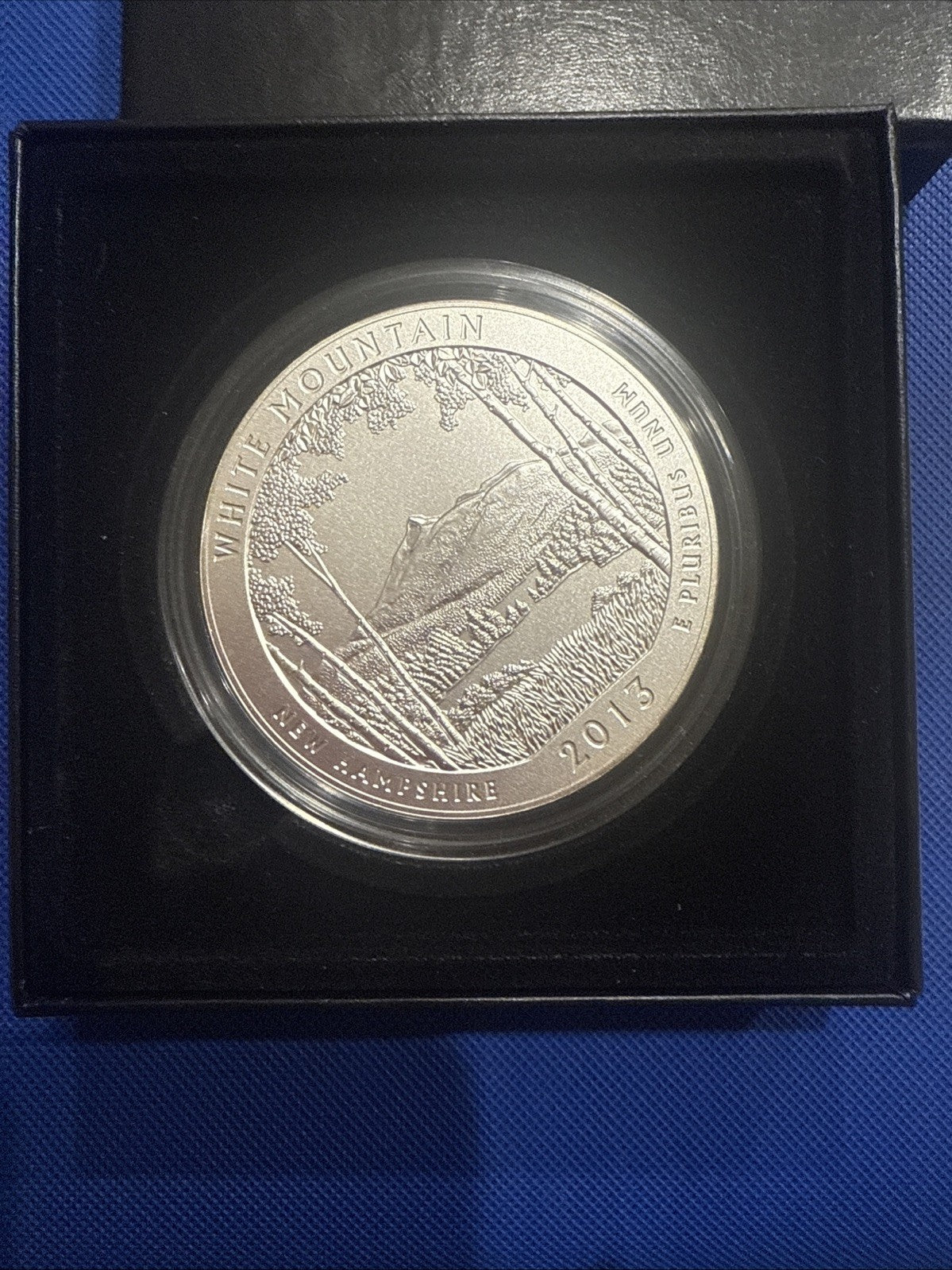 2013 - P 5 oz. SILVER ATB w/Box & Papers (White Mountain, New Hampshire) - toyscardscomics