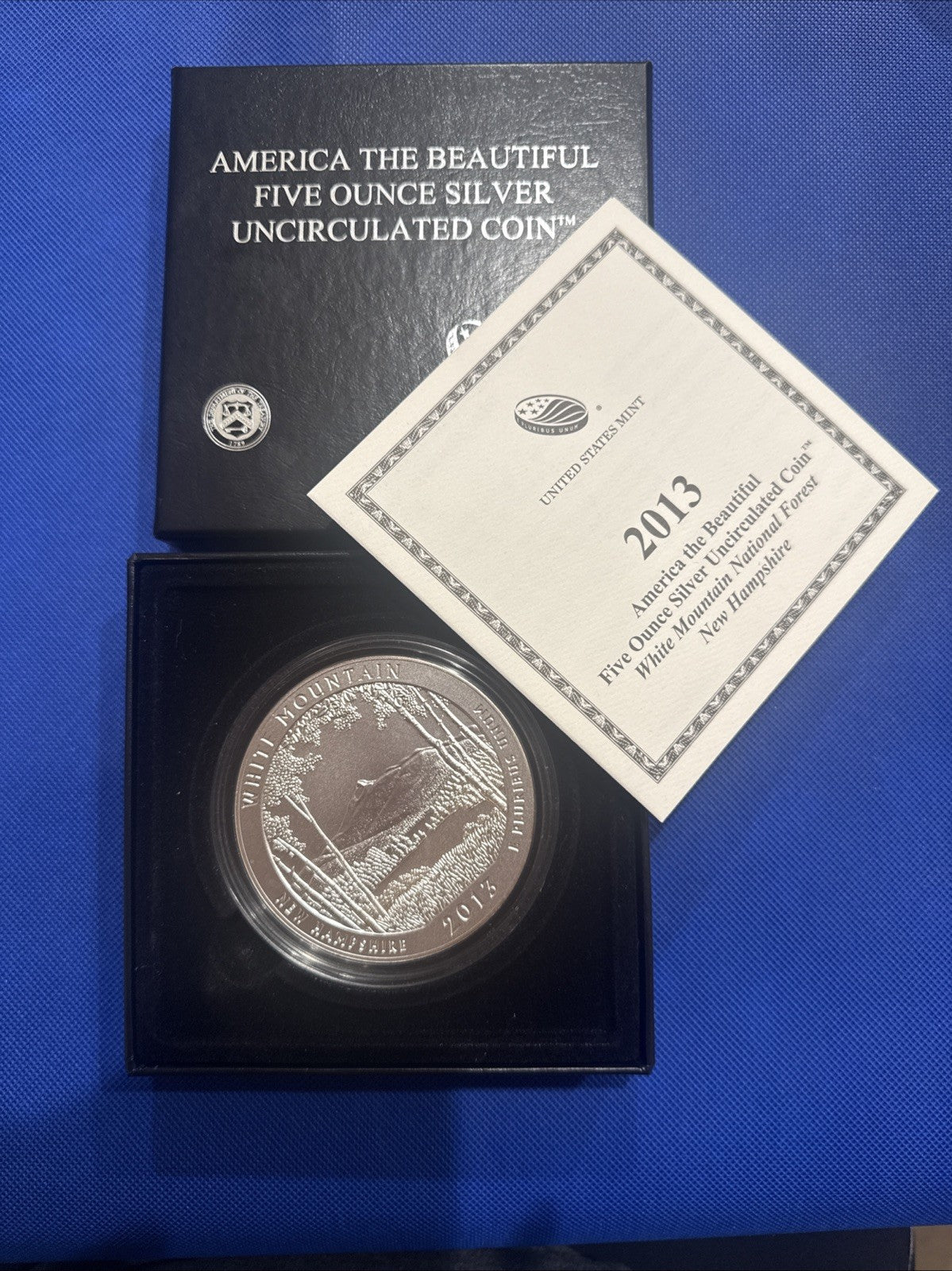 2013 - P 5 oz. SILVER ATB w/Box & Papers (White Mountain, New Hampshire) - toyscardscomics