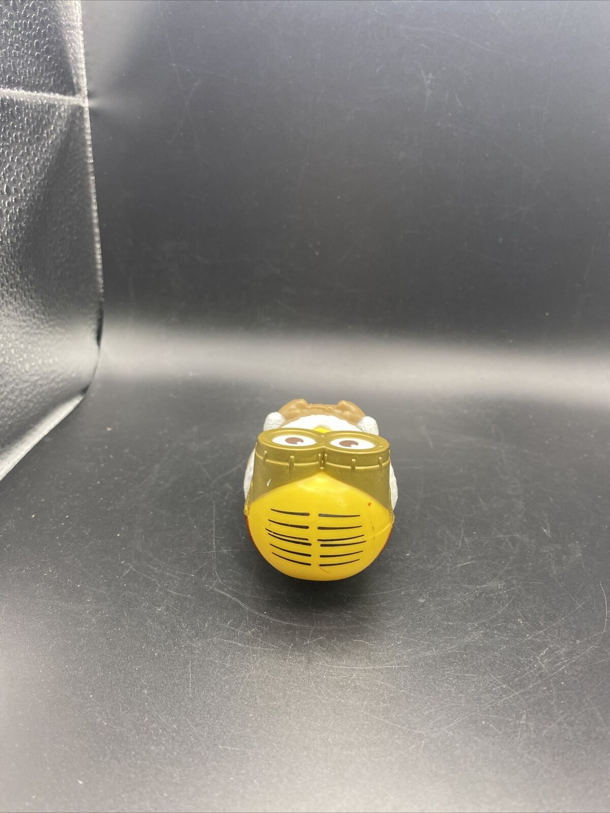 2015 McDonalds Happy Meal Despicable Me Ice Cave Minion Collectable Toy - toyscardscomics