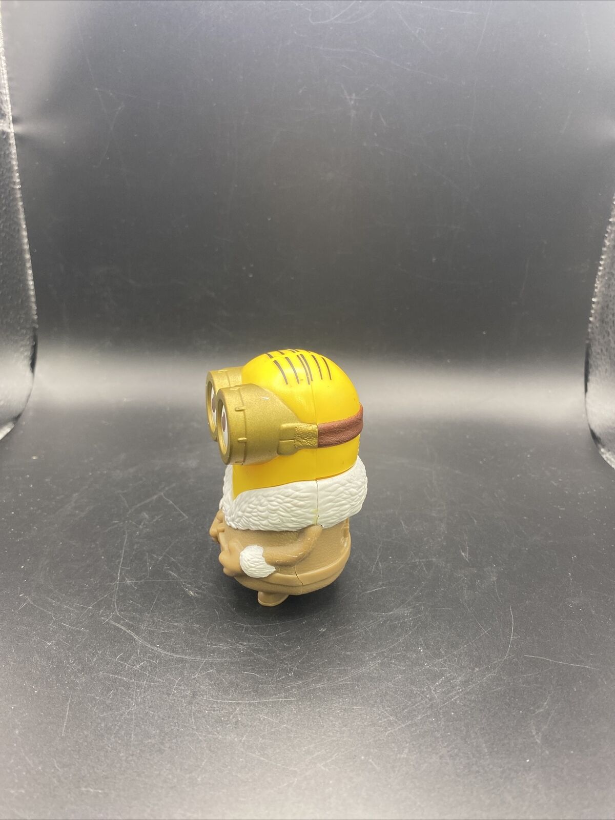2015 McDonalds Happy Meal Despicable Me Ice Cave Minion Collectable Toy - toyscardscomics