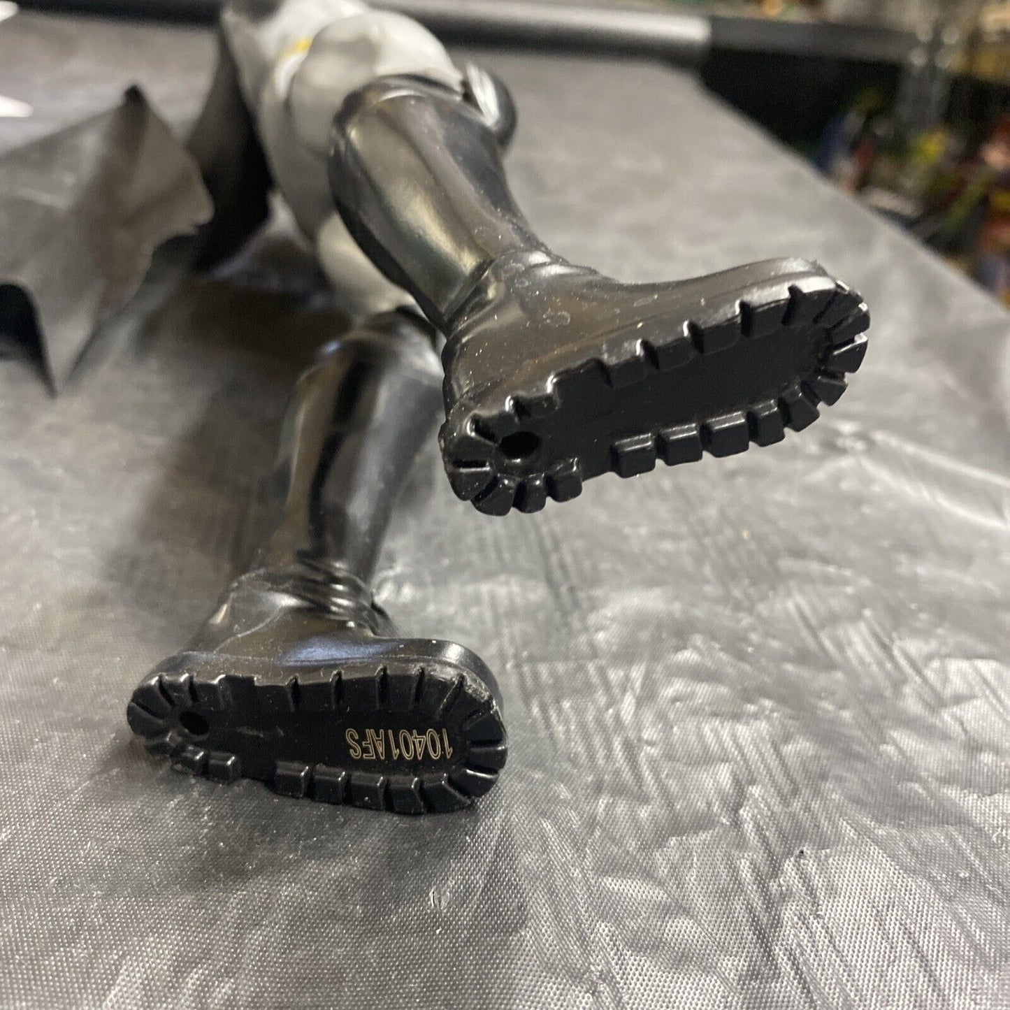 2016 TM & DC Comics Batman Action Hero 12” Figure Mattel - toyscardscomics