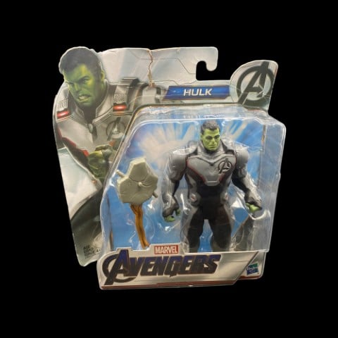 2018 Hasbro Marvel Avengers Endgame Incredible Hulk Action Figure - toyscardscomics