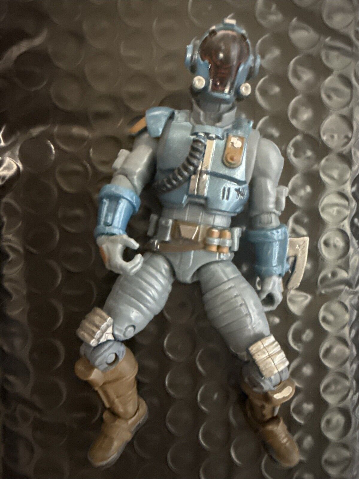 2019 11" Epic Games Fortnite Jazwares Legendary Series THE VISITOR Action Figure - toyscardscomics