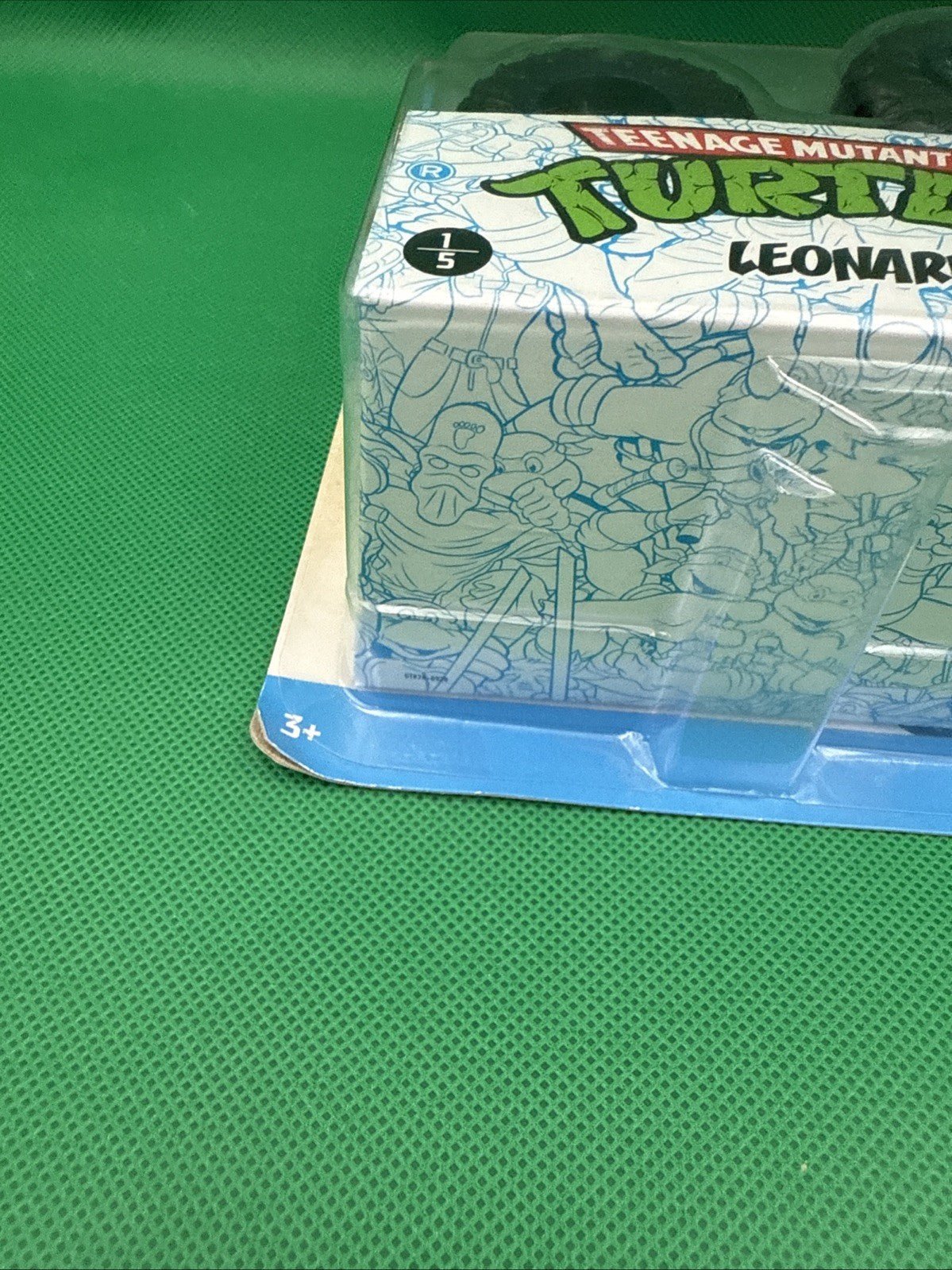 2020 Hot Wheels Monster Trucks TMNT Leonardo Character Monster Truck! - toyscardscomics