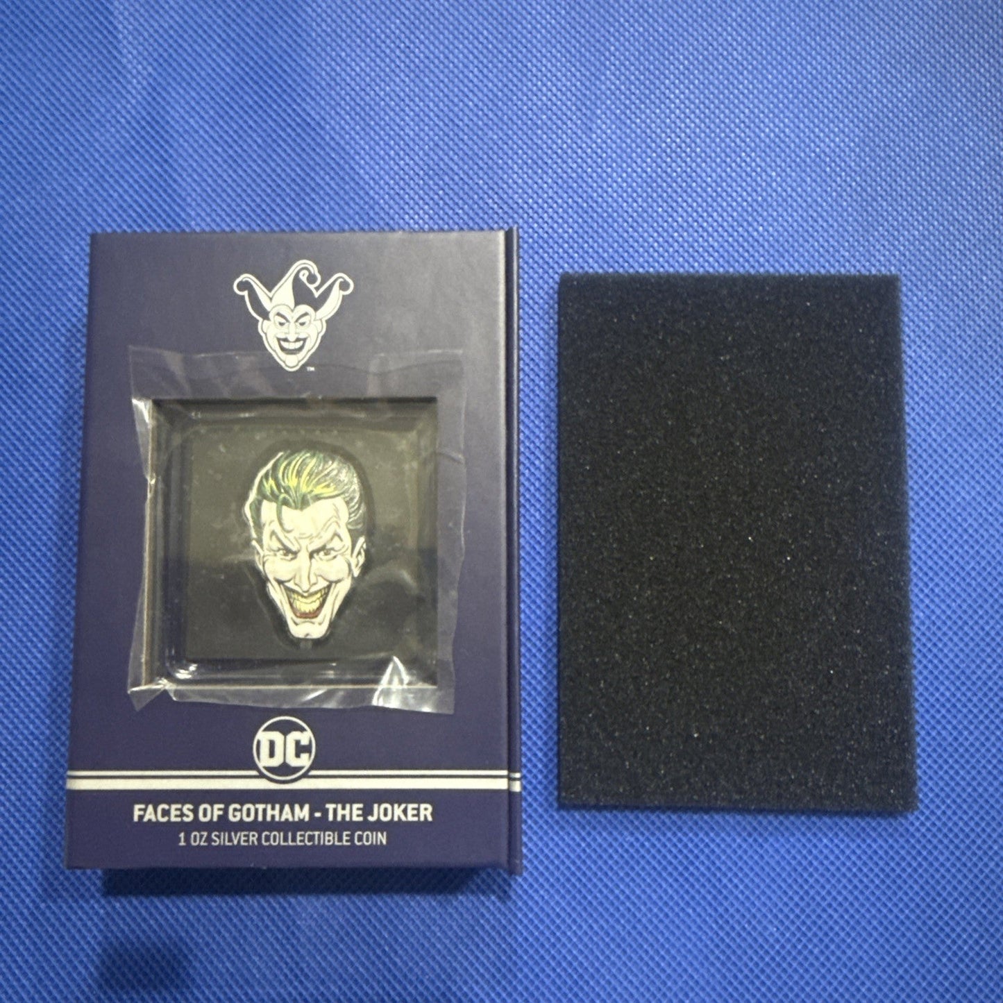 2022 1oz Fine Silver The Joker New Zealand Mint Faces of Gotham - toyscardscomics