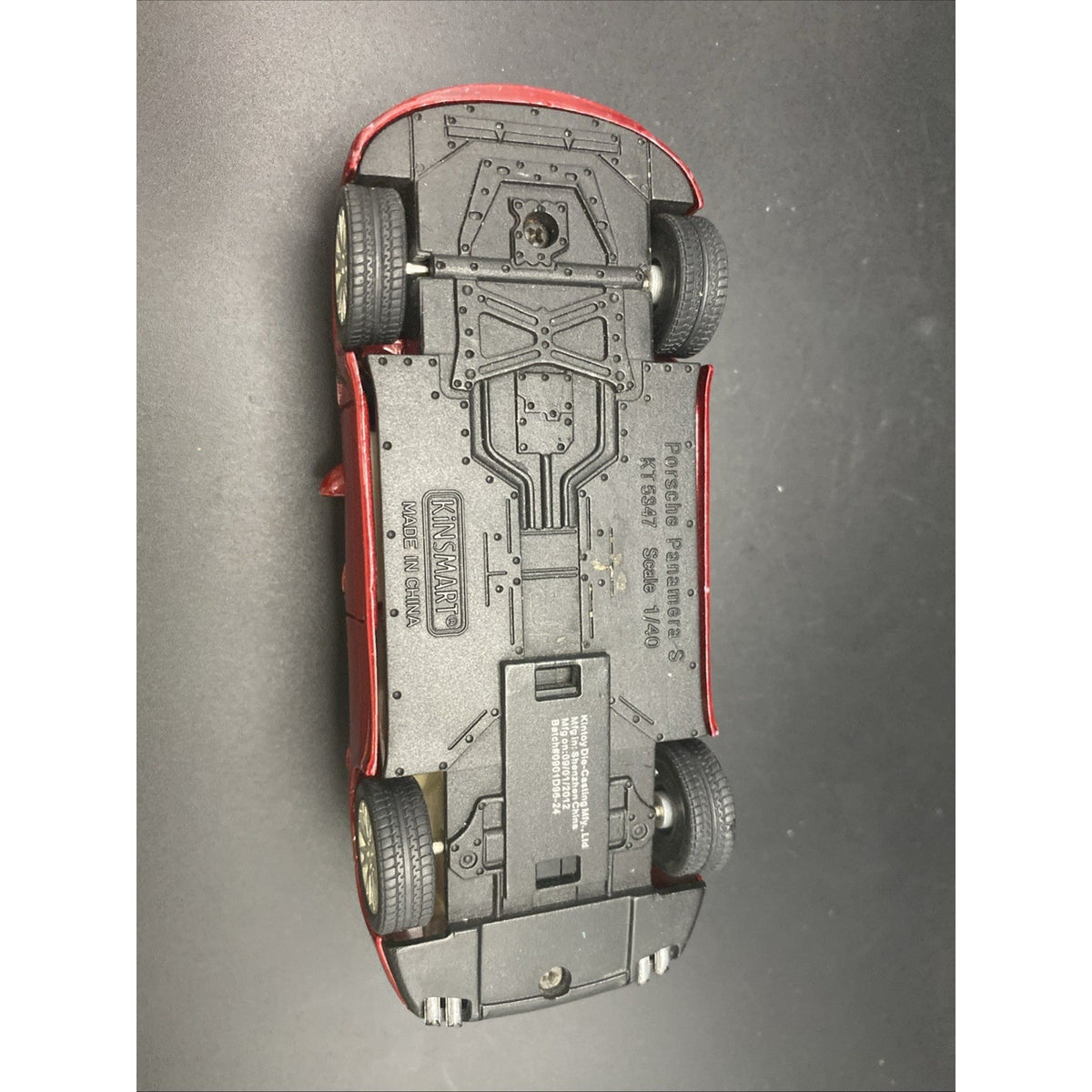 MSZ Porsche Panamera S Red 1:24 Diecast Model Car Opening