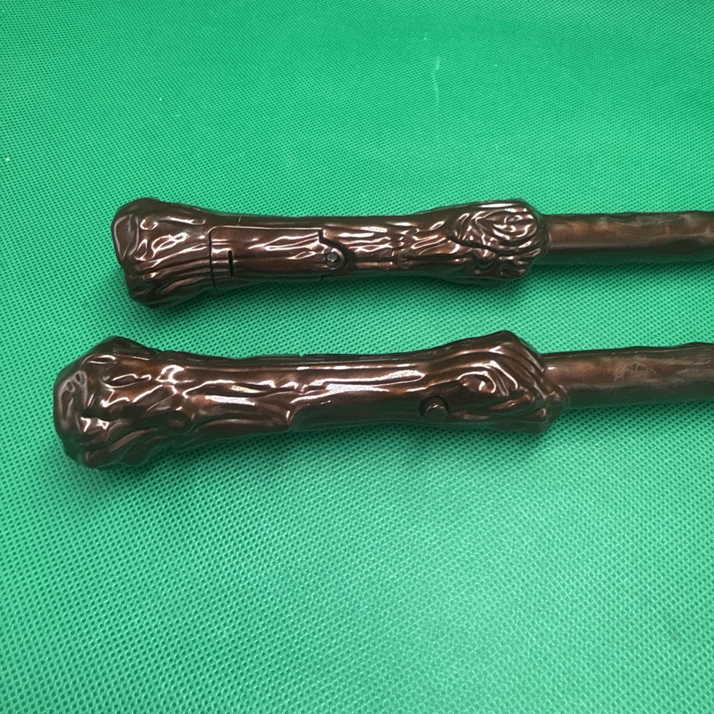 2 X Wizard Magic Wand Plastic Light Up with Sound