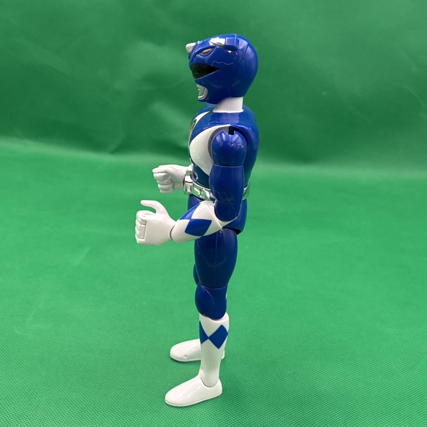 Vintage 1993 Mighty Morphin Power Rangers 8" Action Figure Blue Ranger Bandai