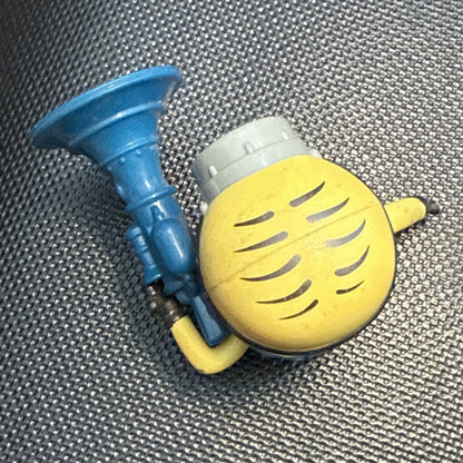 2013 McDONALDS DESPICABLE ME 2 #8 MINION STUART BLASTER HAPPY MEAL Not Tested