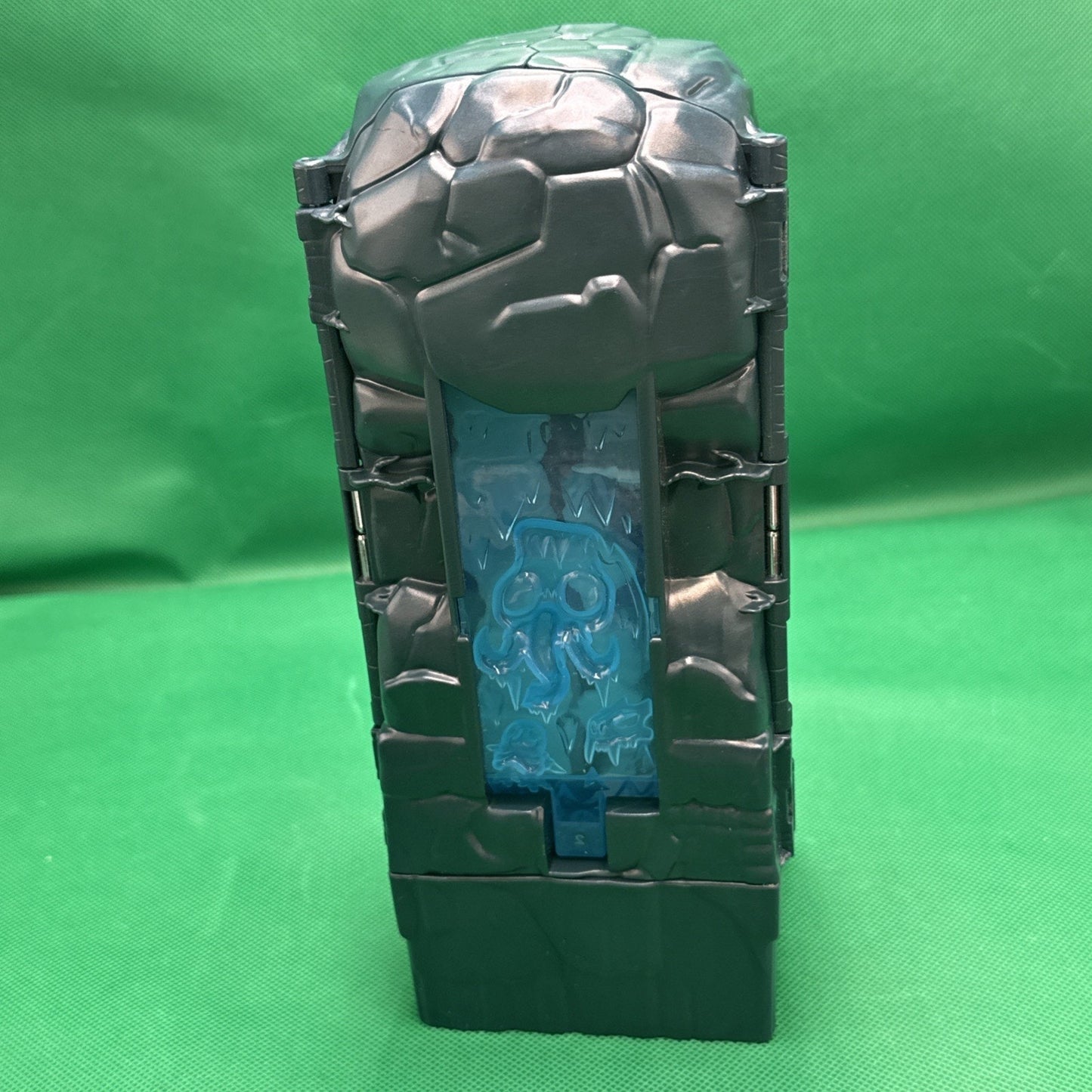 Treasure X Lost Lands Skull Island Frost Tower Fold Up Micro Playset Toy Moose