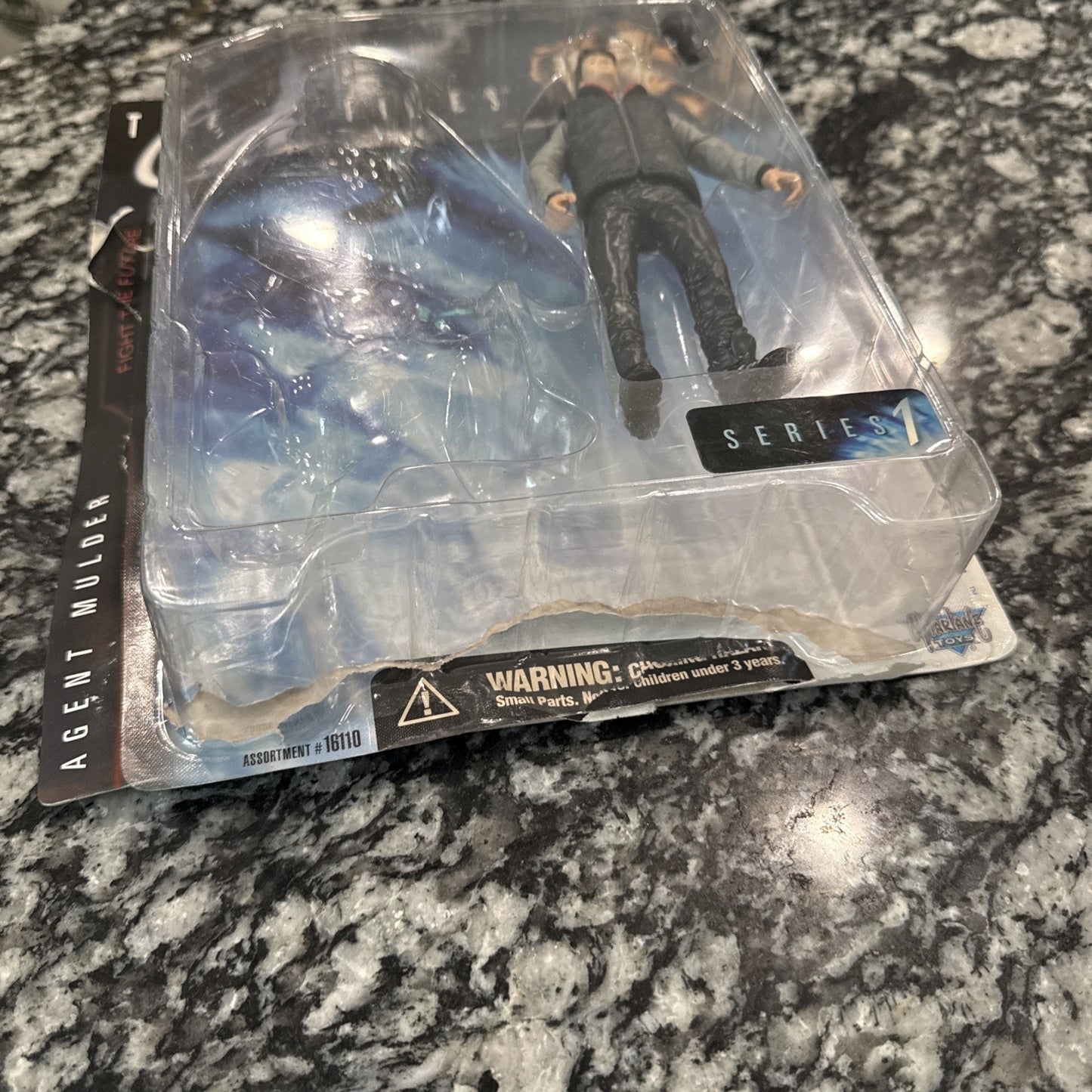 X Files Agent Mulder w/Alien Fight The Future Series 1 McFarlane Toys 1998 Spawn
