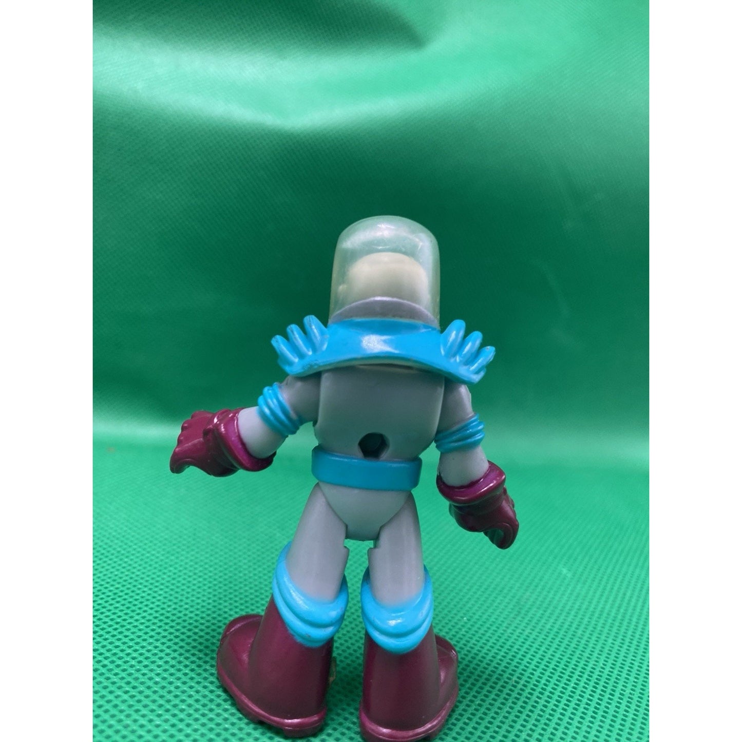 Fisher Price Imaginext DC Comics Villian Mr Freeze Mini Action Figure Toy...25