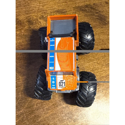 Hotwheels Monster Trucks Mercedes Benz Unimog Orange 1:64.