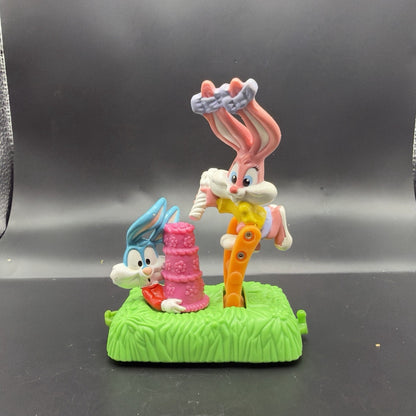 Vintage Looney Tunes Bugs Bunny & Lola Bunny Interactive Cake Toy – Warner Bros.