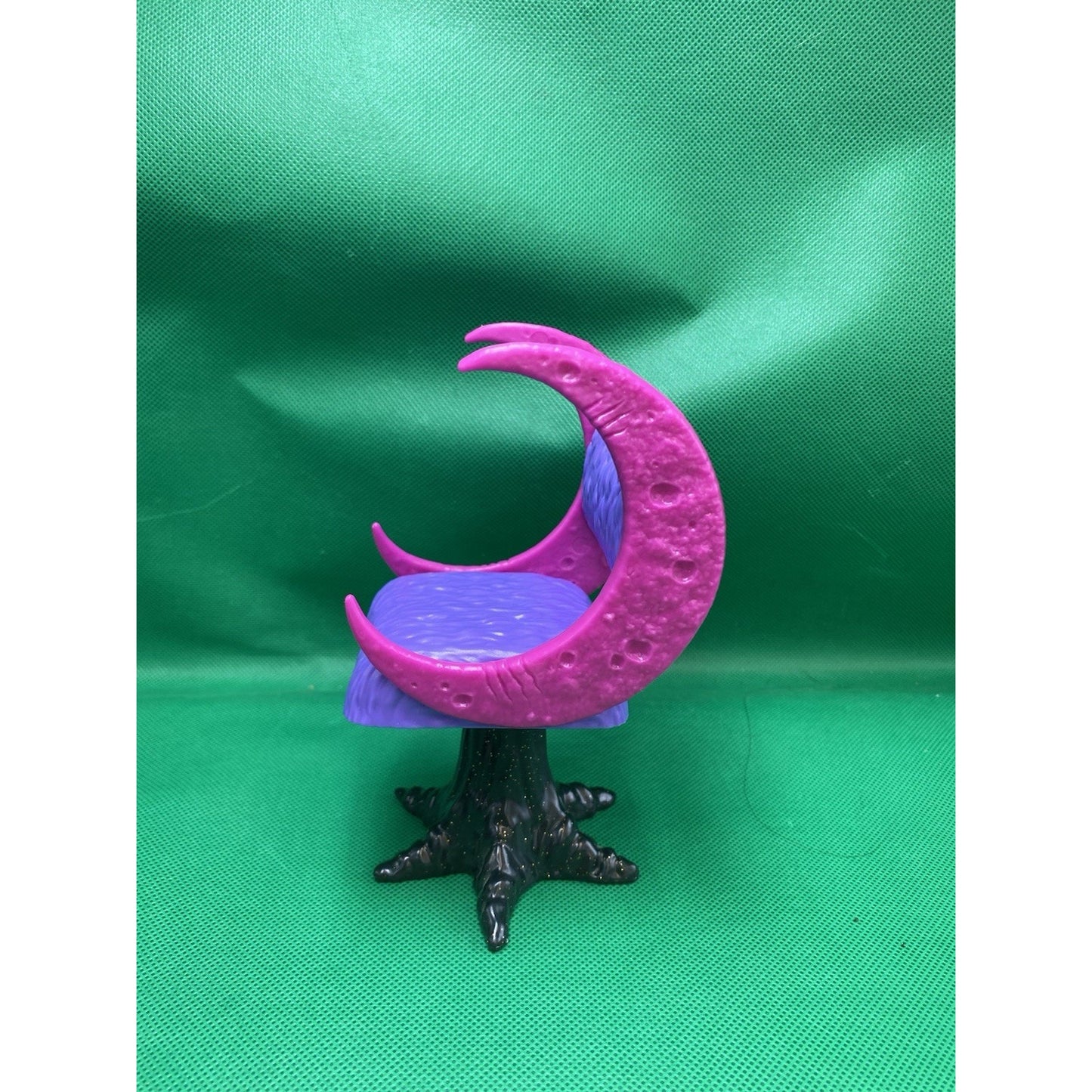 Monster High Furniture Clawdeen Wolf Lounge Chair Mattel