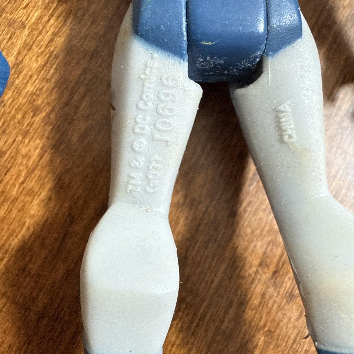 Batman Animated Series Battle Scars Batman DC, Not Cape