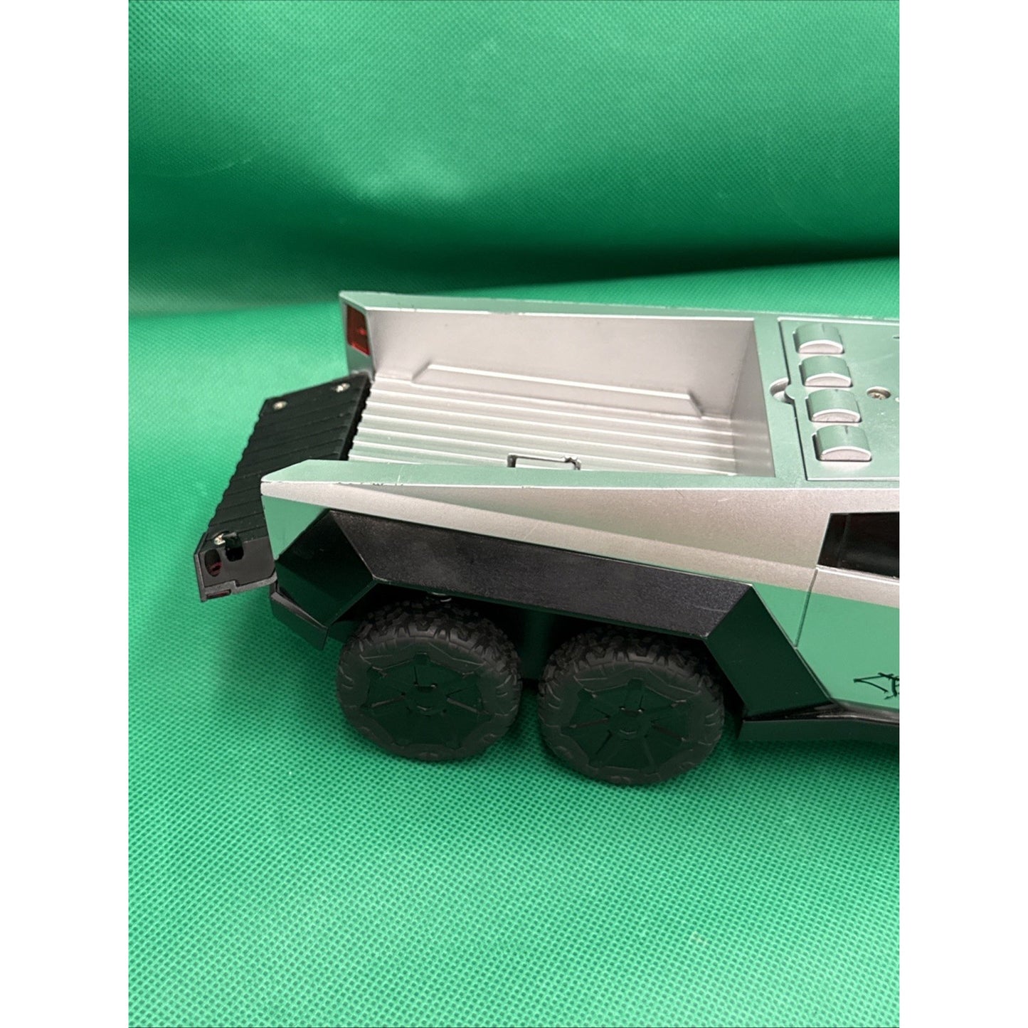 UNKNOWN BRAND PLASTIC SILVER CYBER TRUCK LOOKING FRICTION VEHICLE, Sound Tested