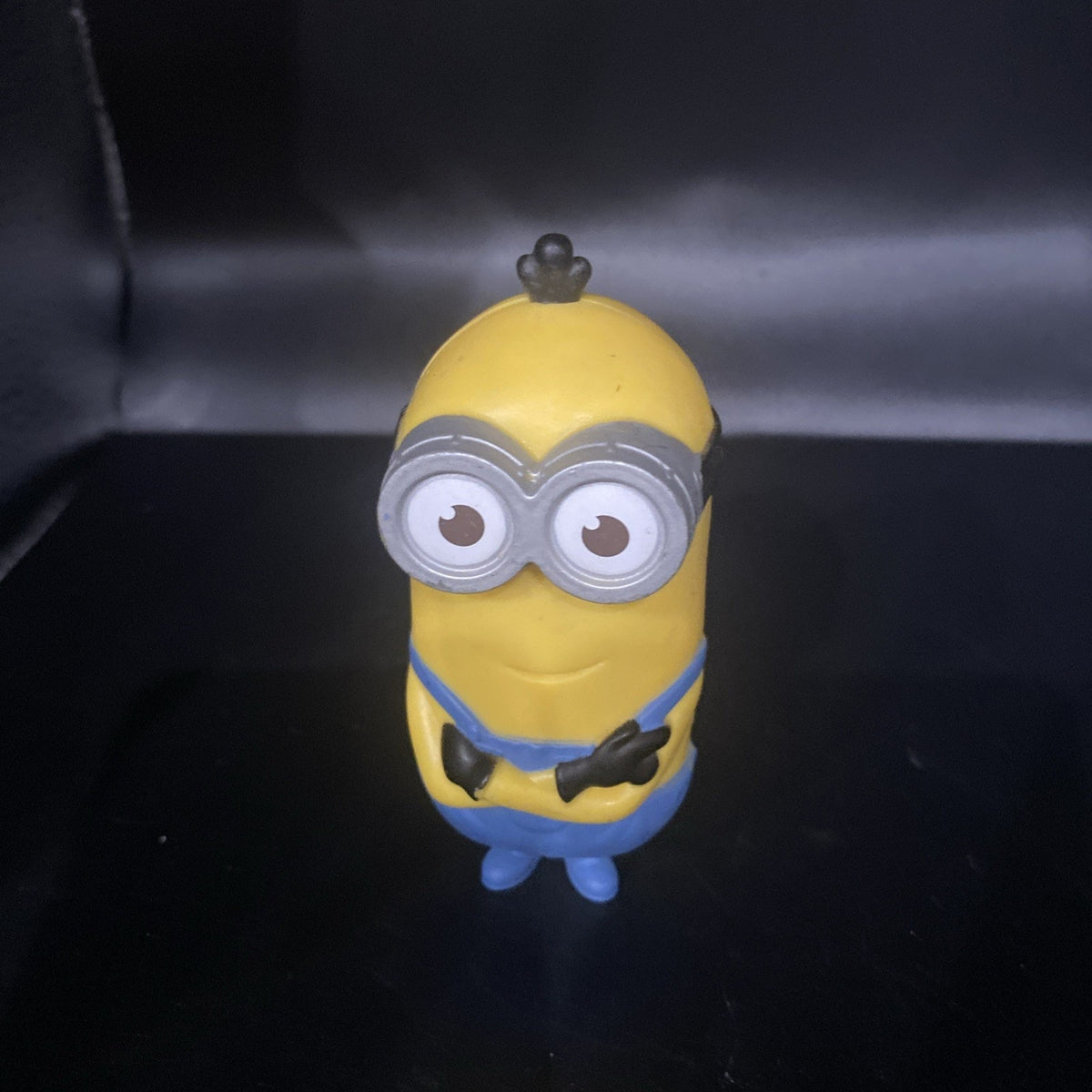 MINION DESPICABLE ME 4” ACTION FIGURE MCDONALDS TOY(PRE-OWNED) DOESN’T TALK