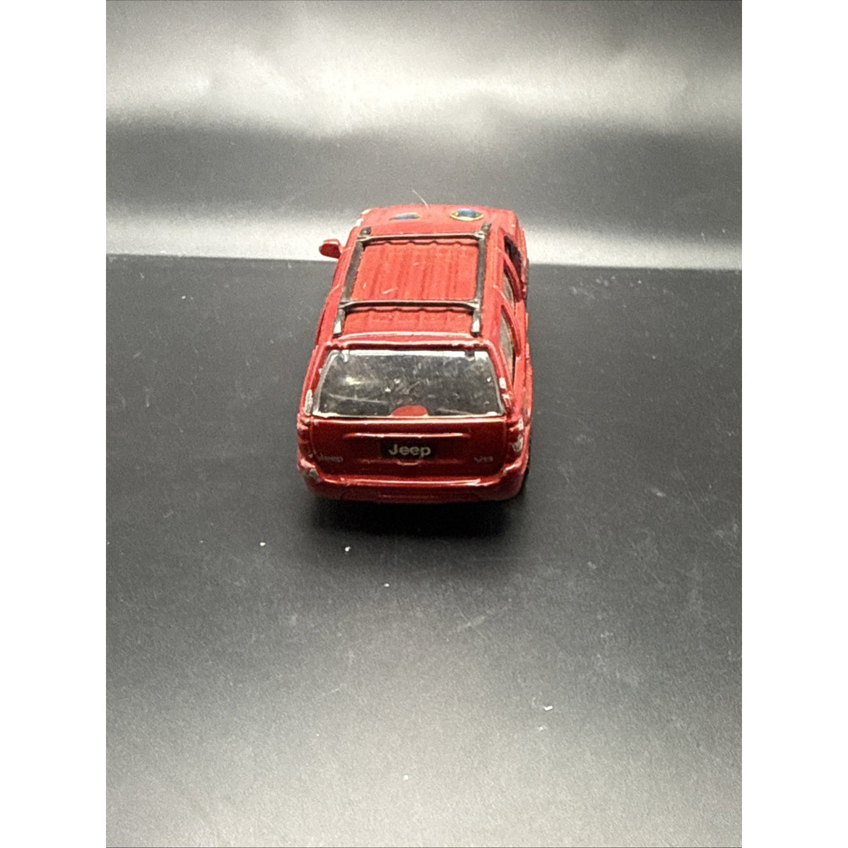 Diecast 2000 Jeep Grand Cherokee ~ 1/42 Scale ~ Red ~ MAISTO