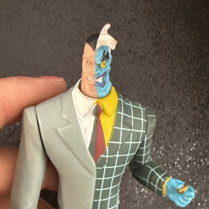 DC Comics Batman The Animated Series Two Face 4.75” Action Figure