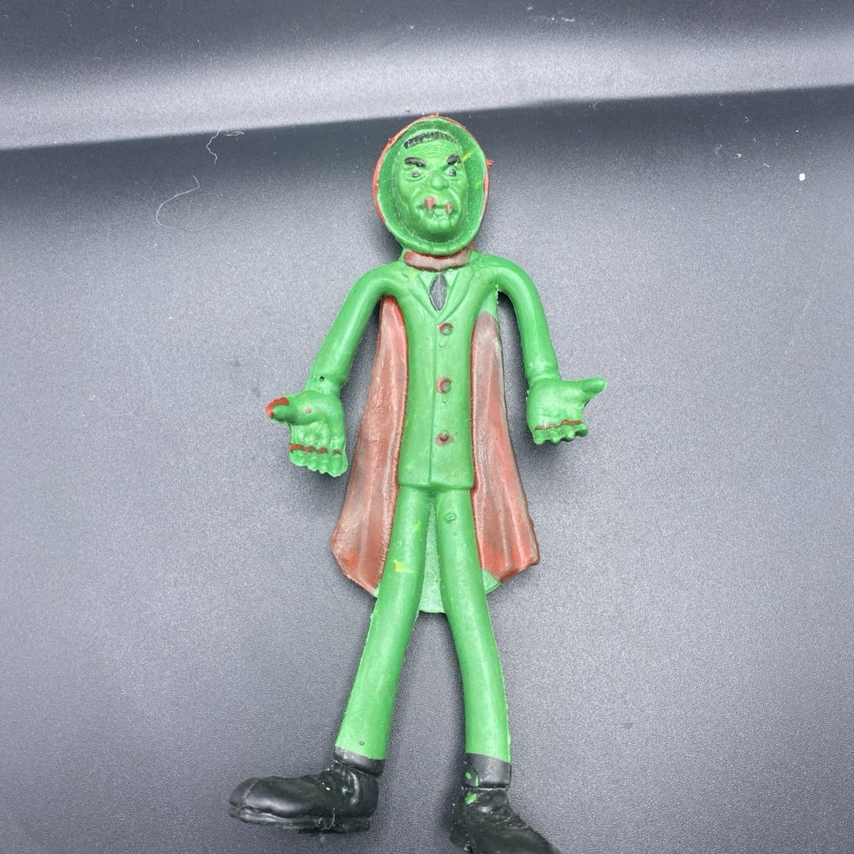 Vtg. Bendy Dracula Vampire 4 3/4" Posable Figure I