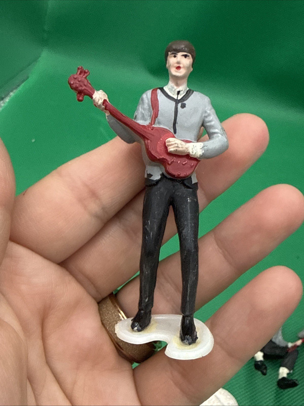 4 Vintage 1960's Beatles Plastic Cake Toppers Wilton Co - toyscardscomics