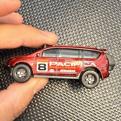 2018 HOT WHEELS CHRYSLER PACIFICA #8 OFFROAD RACING RED 1:64 DIECAST 3" RACE CAR