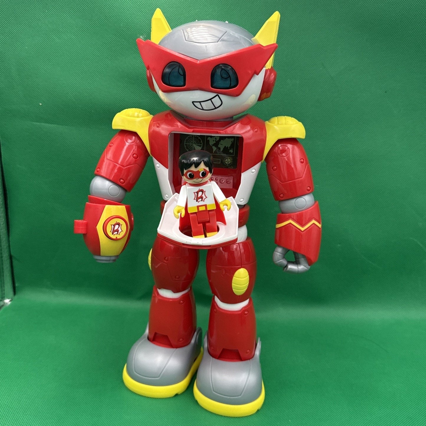 Ryan's Ryans Toy Review World Ultimate Red Titan 13” Robot Action Figure Toy