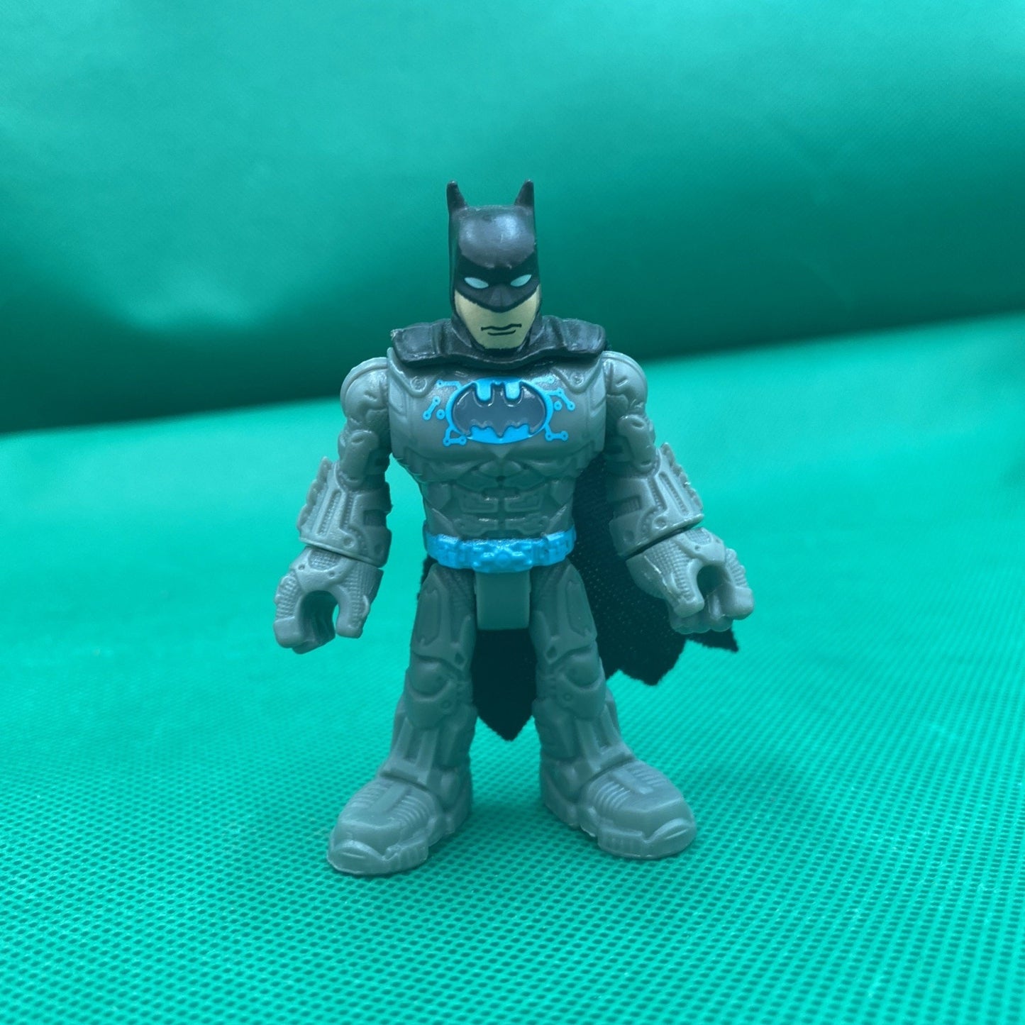 Toys - Figures - Imaginext - DC - Batman (Light Blue Symbol)
