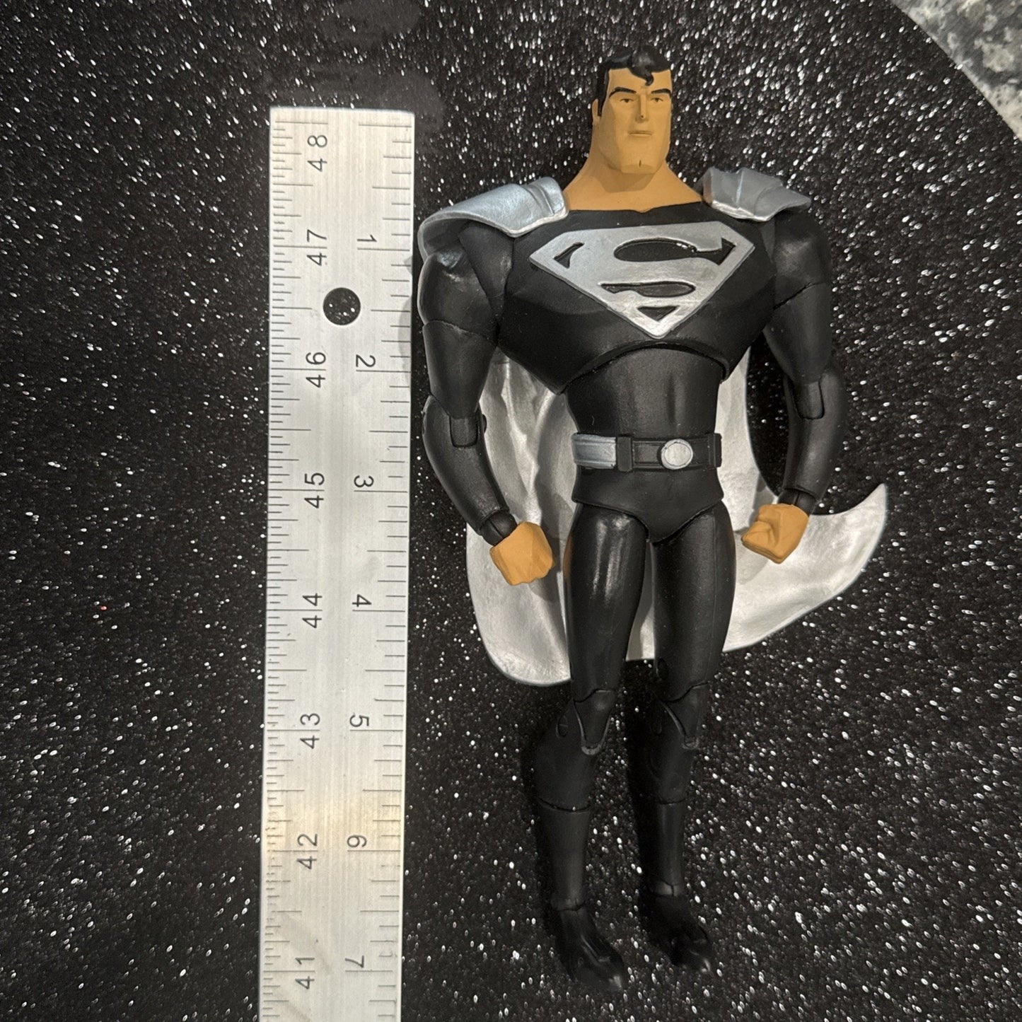 Superman Animated - Superman Black Suit 7" Figure - McFarlane Toys