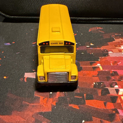 Toysmith 5" YELLOW Diecast SCHOOL BUS WITH PULL BACK ACTION