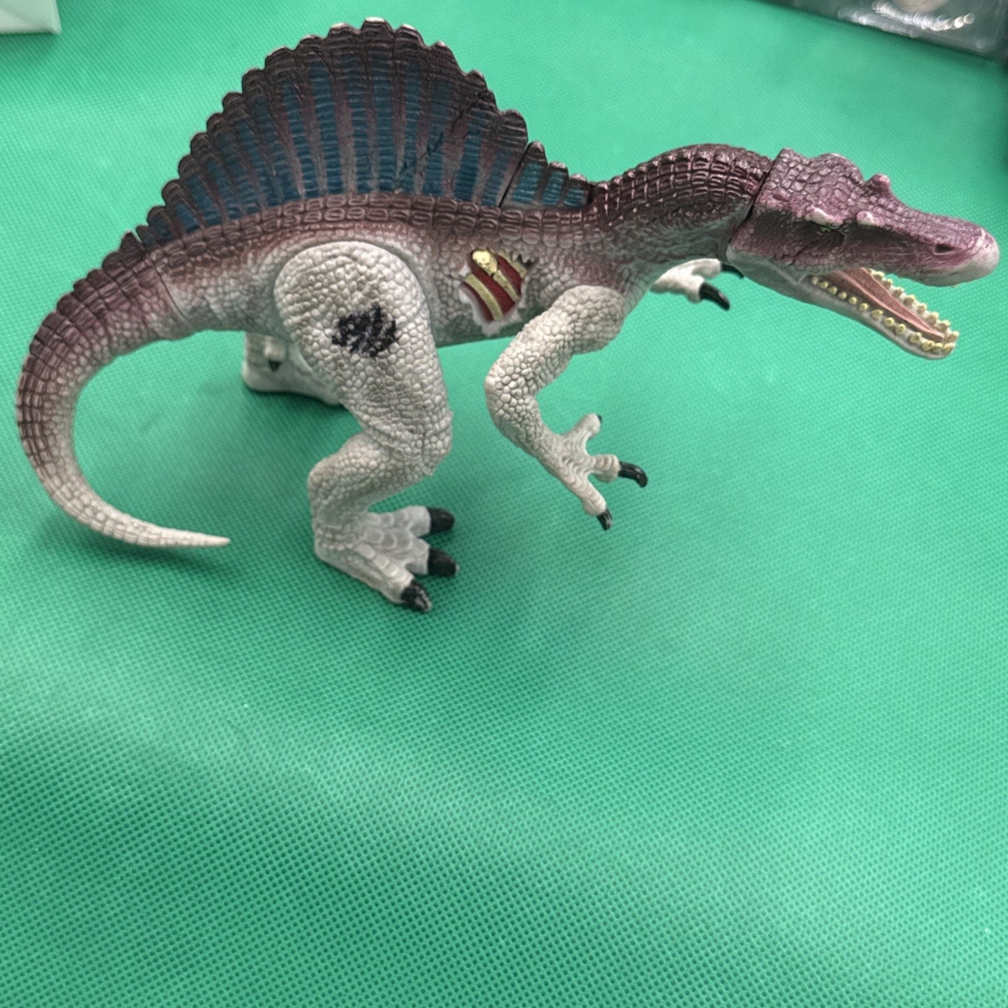 Vintage 2000 Hasbro Jurassic Park III Spinosaurus Dinosaur Action Figure