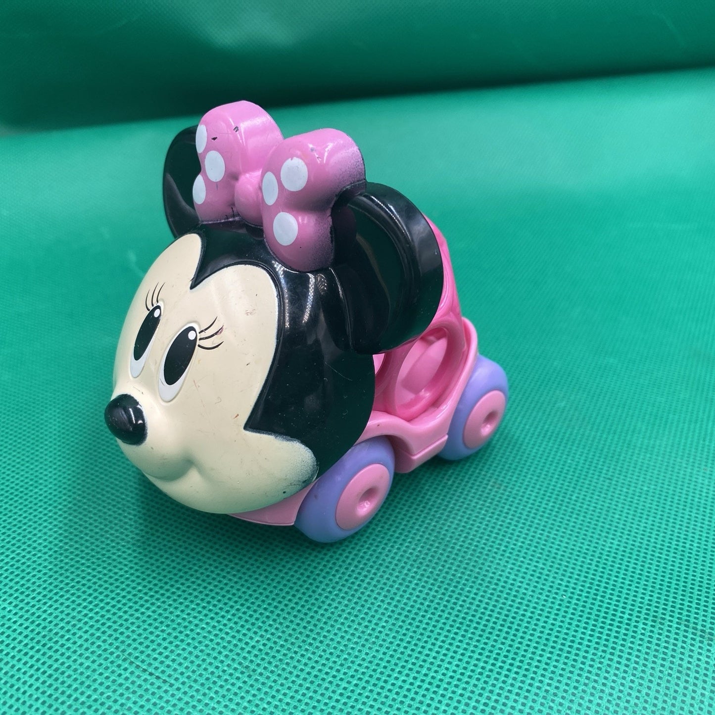 Disney O'Ball Minnie Mouse Go Gripper Car