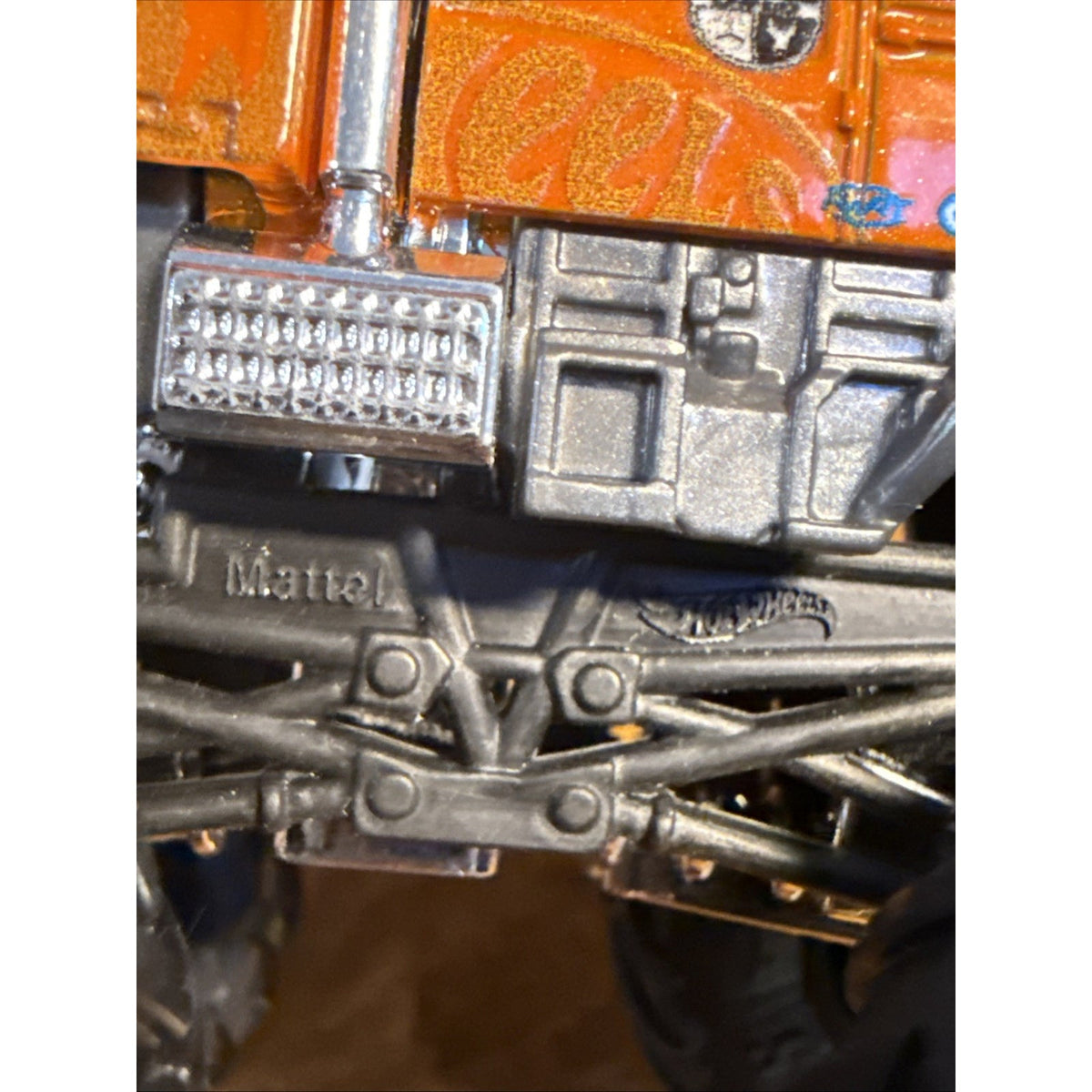 Hotwheels Monster Trucks Mercedes Benz Unimog Orange 1:64.