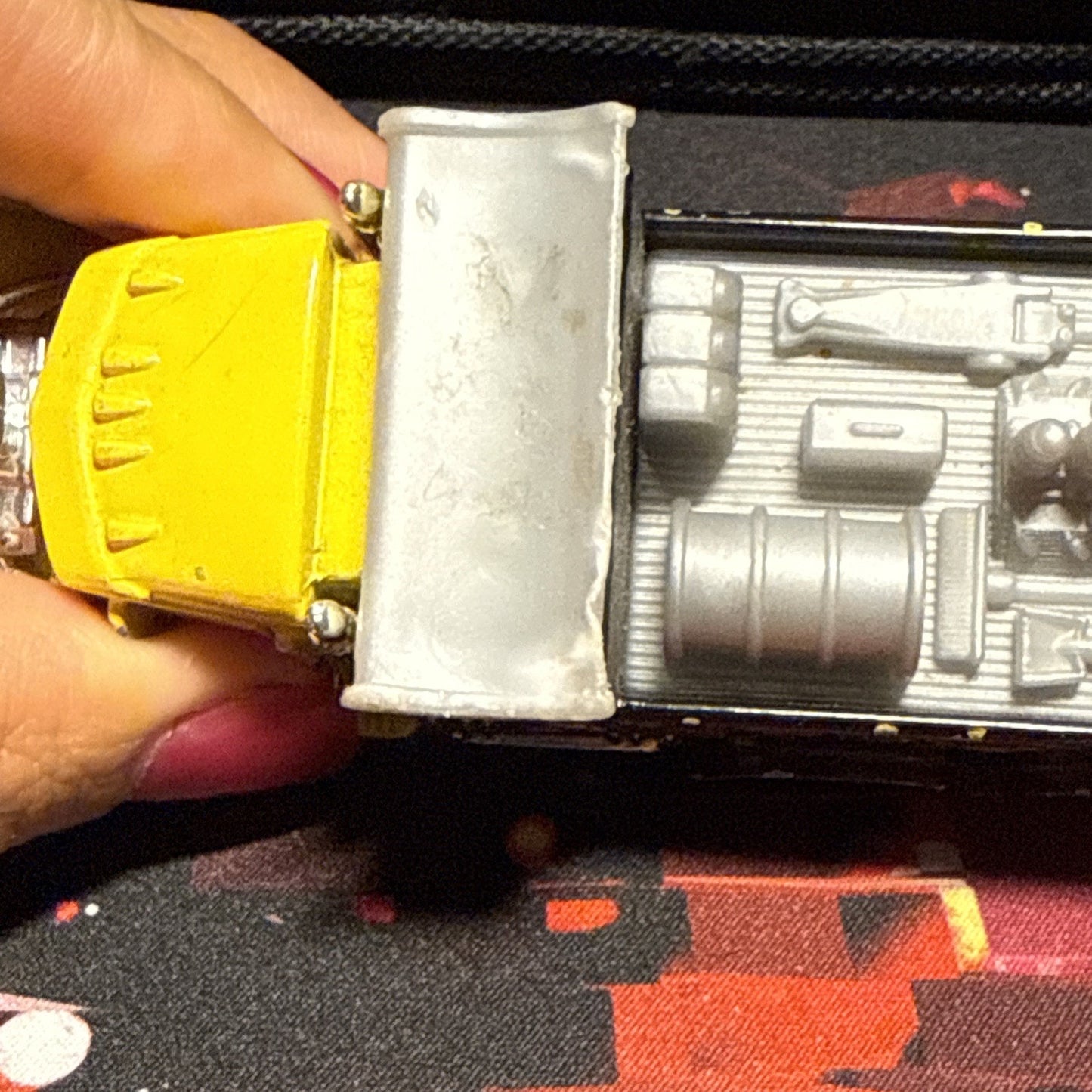 1999 Vintage Hot Wheels Elwoods Garage Truck Dragster 5"L Diecast Good Condition