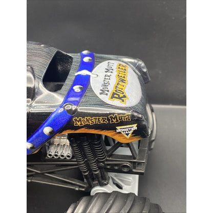 Hot Wheels Monster Jam Monster Mutt Rottweiler Diecast Metal Monster Truck