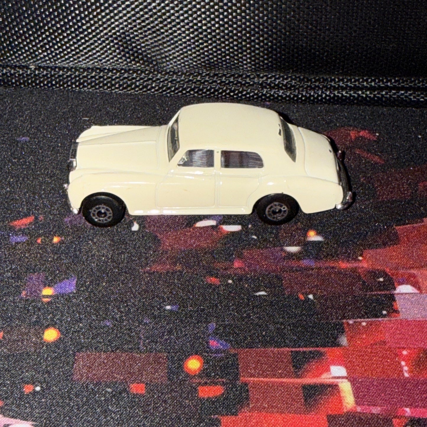 1985 Matchbox White Rolls Royce Silver Cloud, Made in Macau, 1:69 scale Diecast