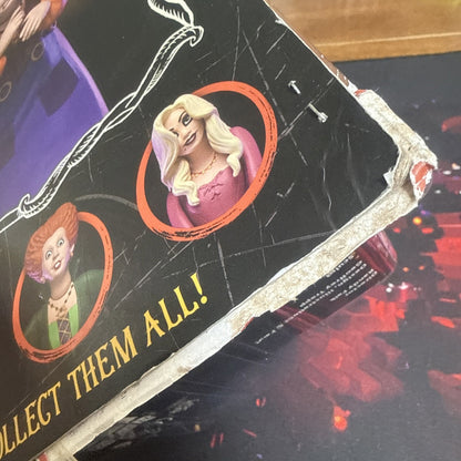 NECA Hocus Pocus Mary Sanderson Scale Action Figure 6"