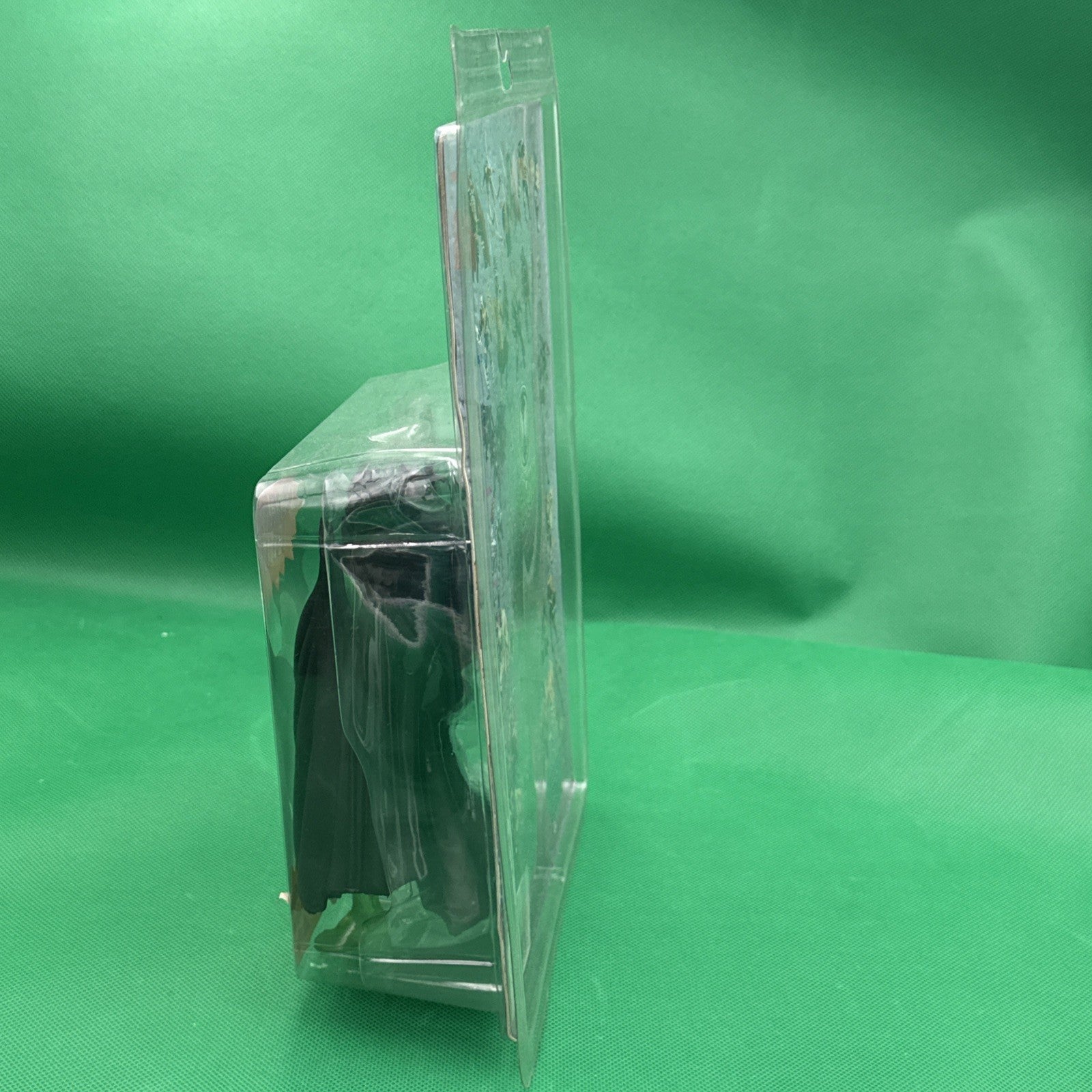 McFarlane Special Limited Edition GREEN Necroplasma Spawn Flying Cape & Comic Bk