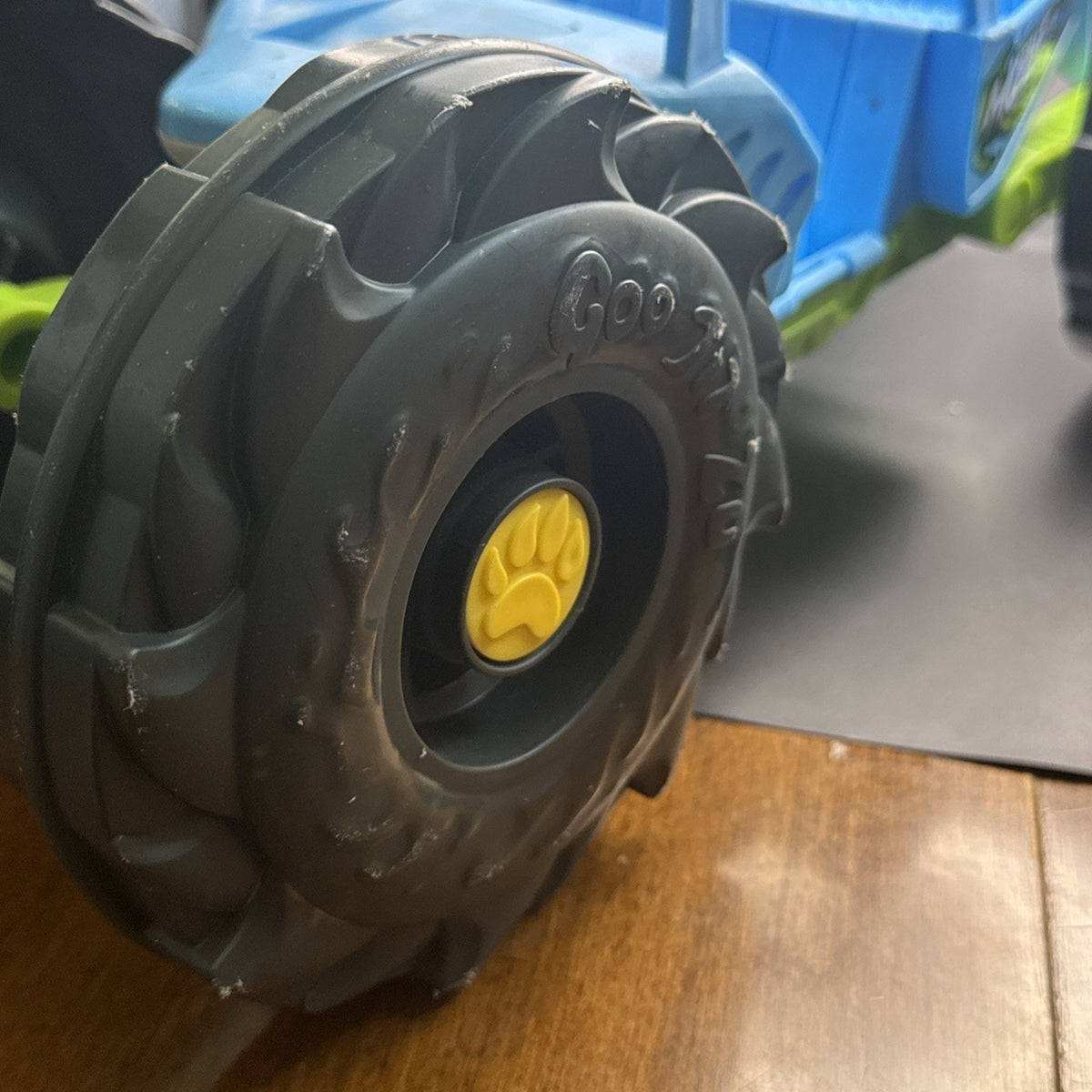 Goo Jit Zu Heroes Stretch And Strike Thrash Mobile Monster Truck - Pre-Owned