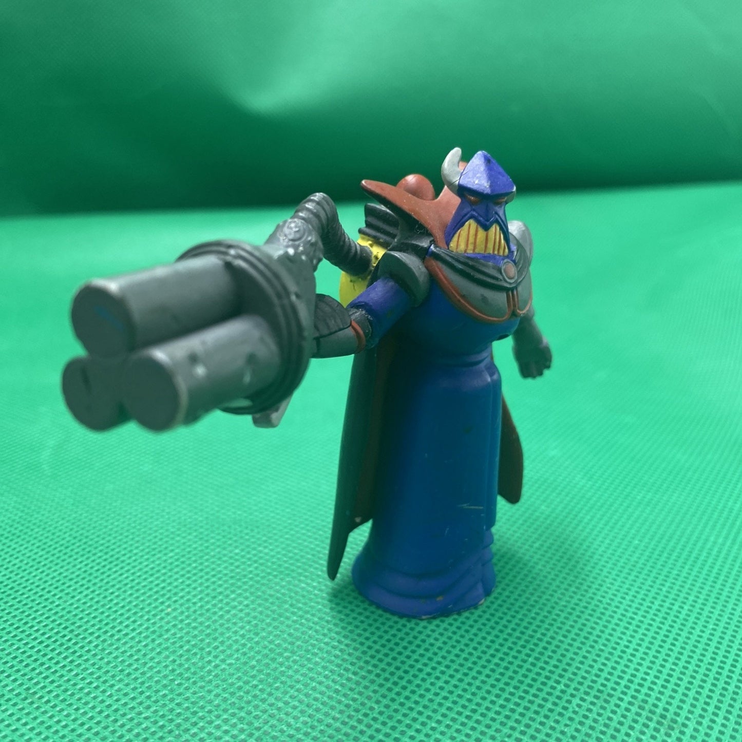 Disney/Pixar Toy Story 2 Evil Emperor Zurg Aiming Gun 3.25" Action Figure