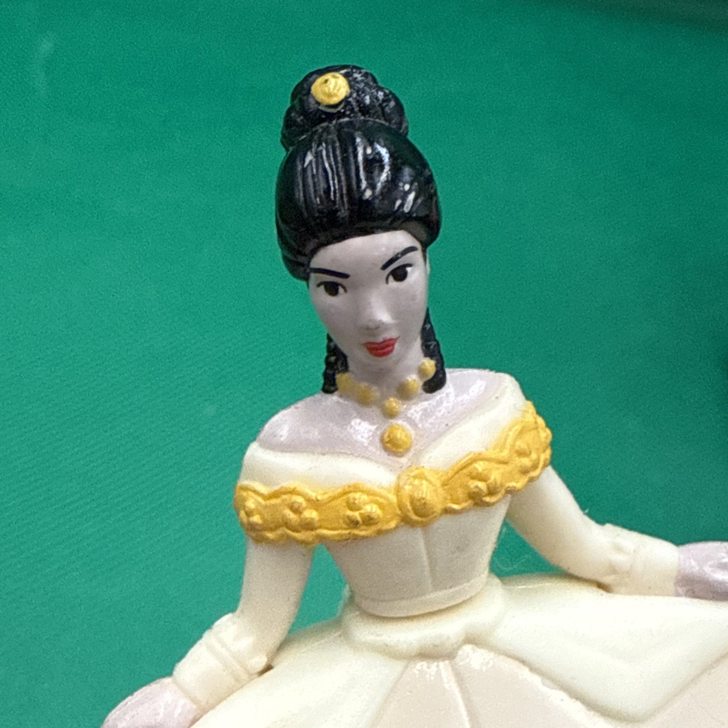 Vintage 1995 McDonald's Pocahontas Disney Masterpiece Collection Toy