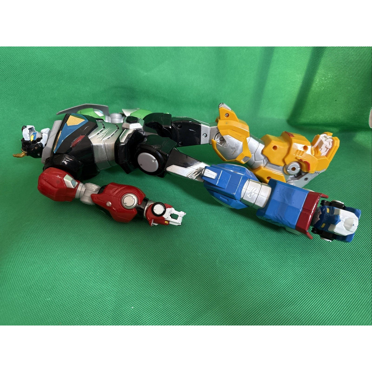 Voltron Legendary Defender Electronic Action Figure Lights Sounds 2017 Playmates