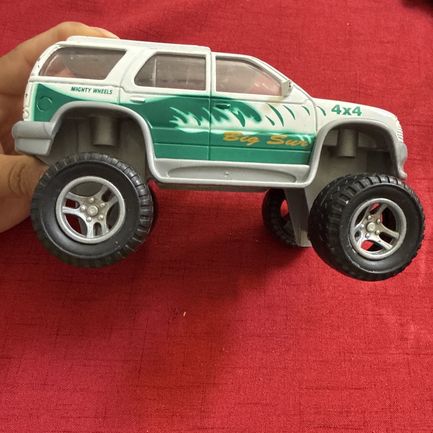MIGHTY WHEELS "BIG SUR" 4 X 4 SUV, 1998, SOMA, 7"IN LONG X 4"TALL 5"IN WIDE