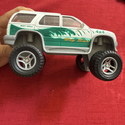 MIGHTY WHEELS "BIG SUR" 4 X 4 SUV, 1998, SOMA, 7"IN LONG X 4"TALL 5"IN WIDE