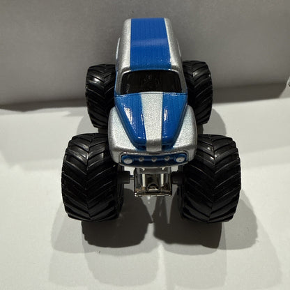 Hot Wheels Monster Jam Grave Digger The Legend Color Blue
