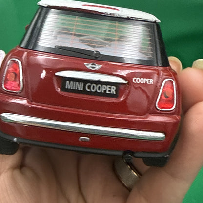 KINSMART NEW MINI COOPER DIECAST CAR 1:28 scale RED.