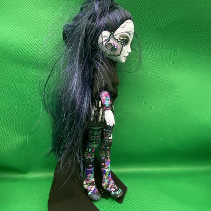 Rainbow High Shadow Reina Glitch Crowne- Purple Fashion Doll With Microphone